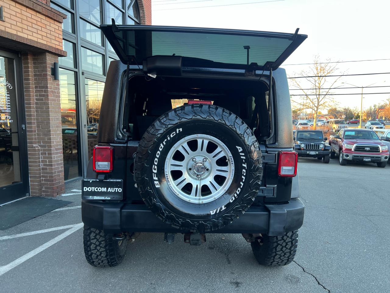 Jeep Wrangler Unlimited Rubicon 4WD 2011