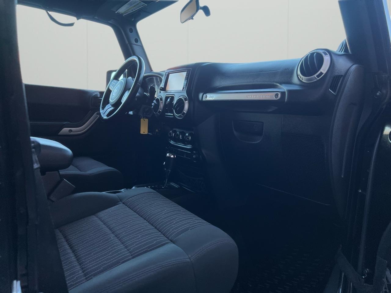 Jeep Wrangler Unlimited Rubicon 4WD 2011