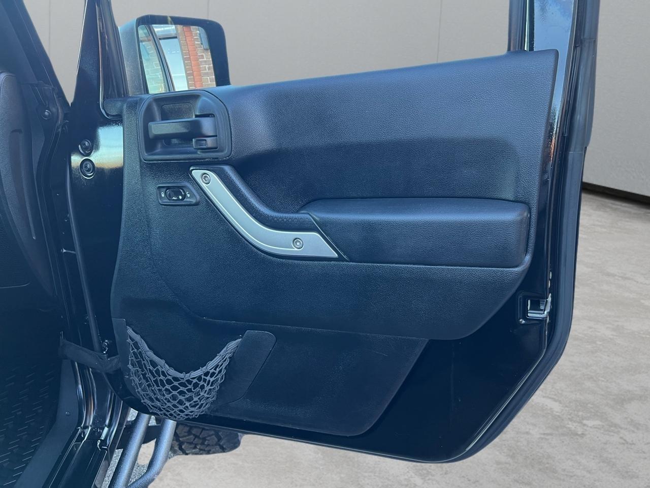 Jeep Wrangler Unlimited Rubicon 4WD 2011