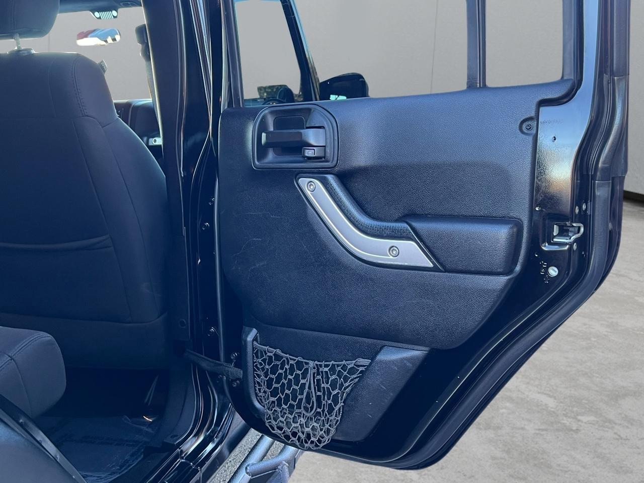 Jeep Wrangler Unlimited Rubicon 4WD 2011