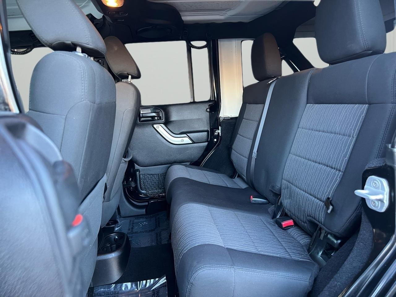 Jeep Wrangler Unlimited Rubicon 4WD 2011