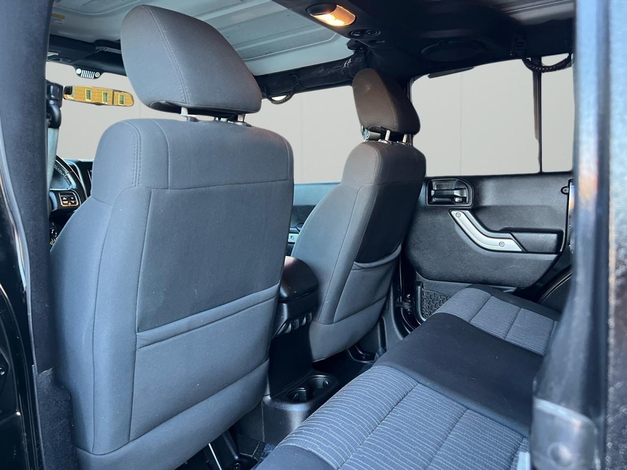 Jeep Wrangler Unlimited Rubicon 4WD 2011