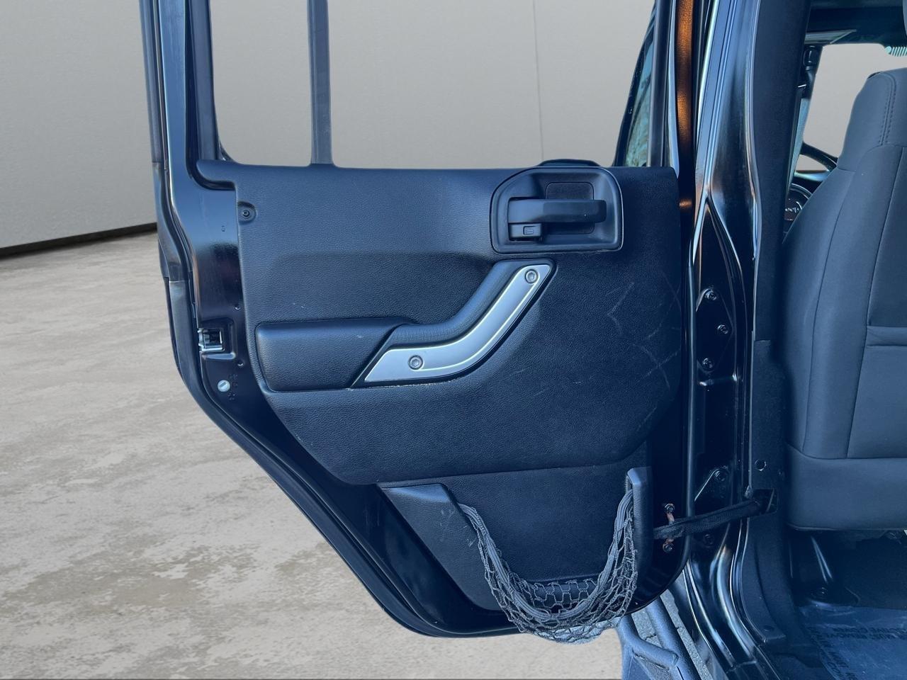 Jeep Wrangler Unlimited Rubicon 4WD 2011