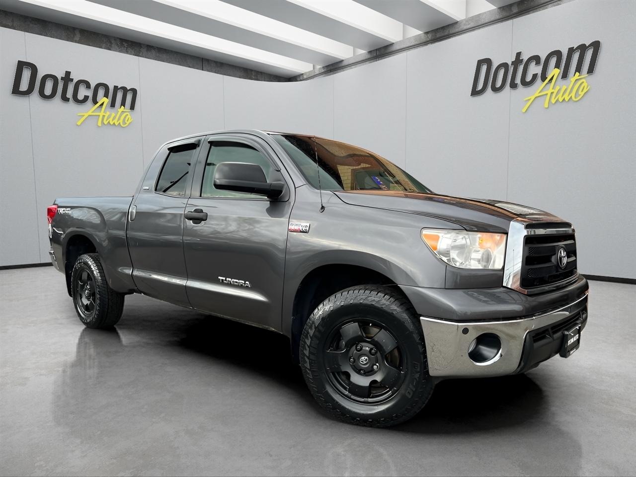 Toyota Tundra Tundra-Grade 5.7L Double Cab 4WD 2013