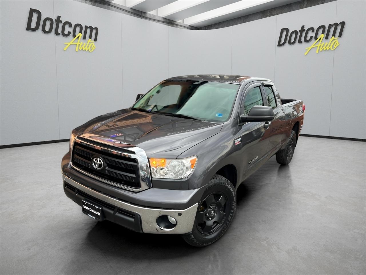 Toyota Tundra Tundra-Grade 5.7L Double Cab 4WD 2013