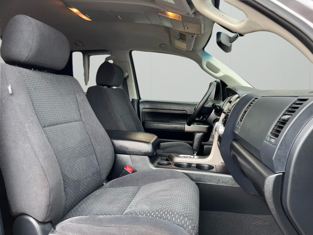 Toyota Tundra Tundra-Grade 5.7L Double Cab 4WD 2013