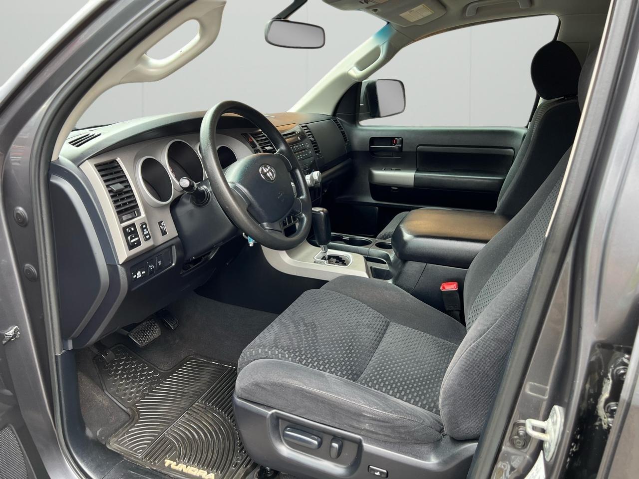 Toyota Tundra Tundra-Grade 5.7L Double Cab 4WD 2013