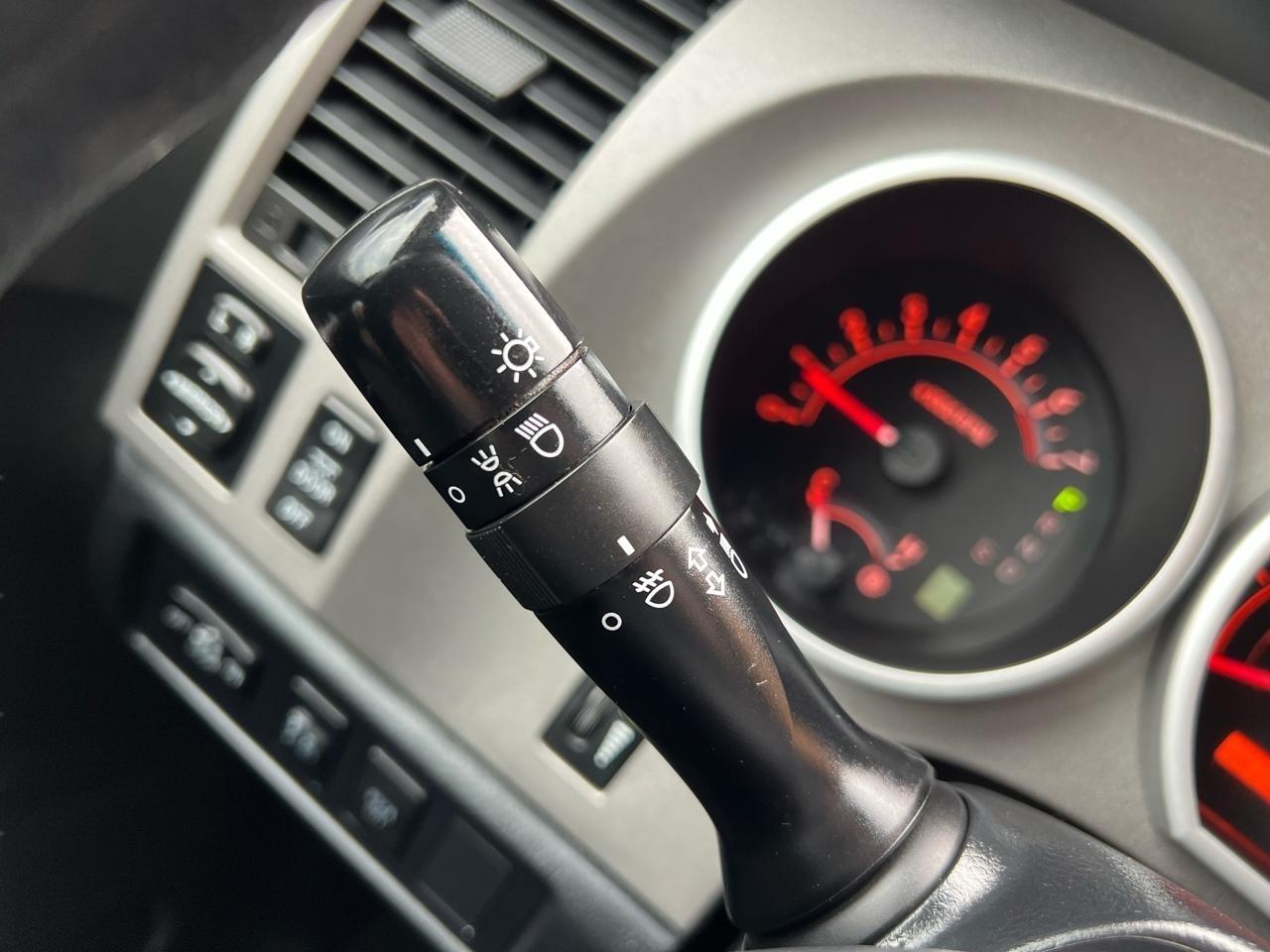 Toyota Tundra Tundra-Grade 5.7L Double Cab 4WD 2013