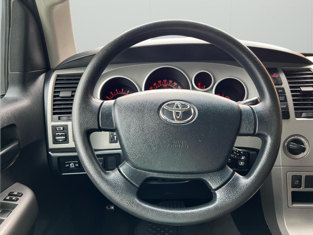 Toyota Tundra Tundra-Grade 5.7L Double Cab 4WD 2013