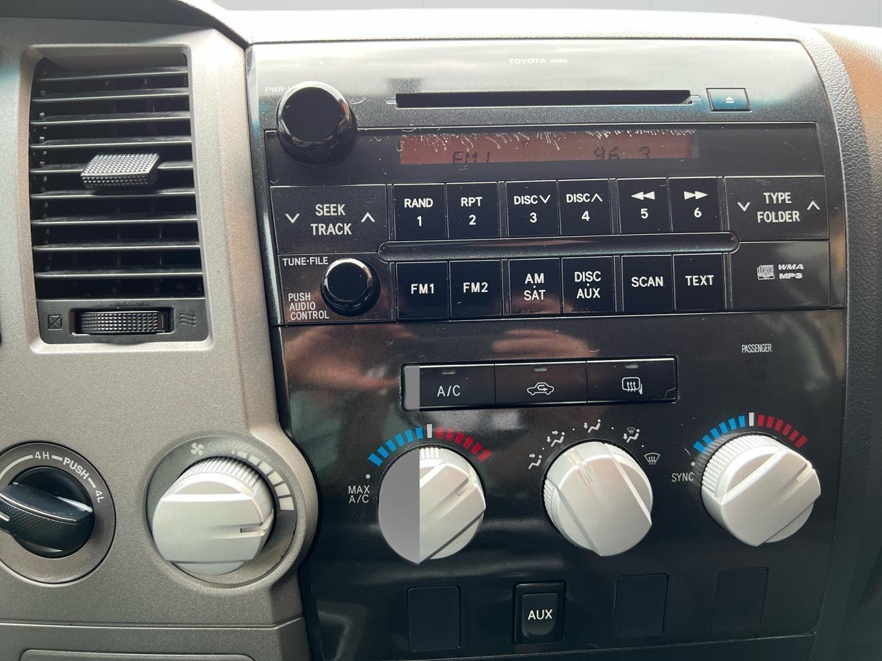 Toyota Tundra Tundra-Grade 5.7L Double Cab 4WD 2013