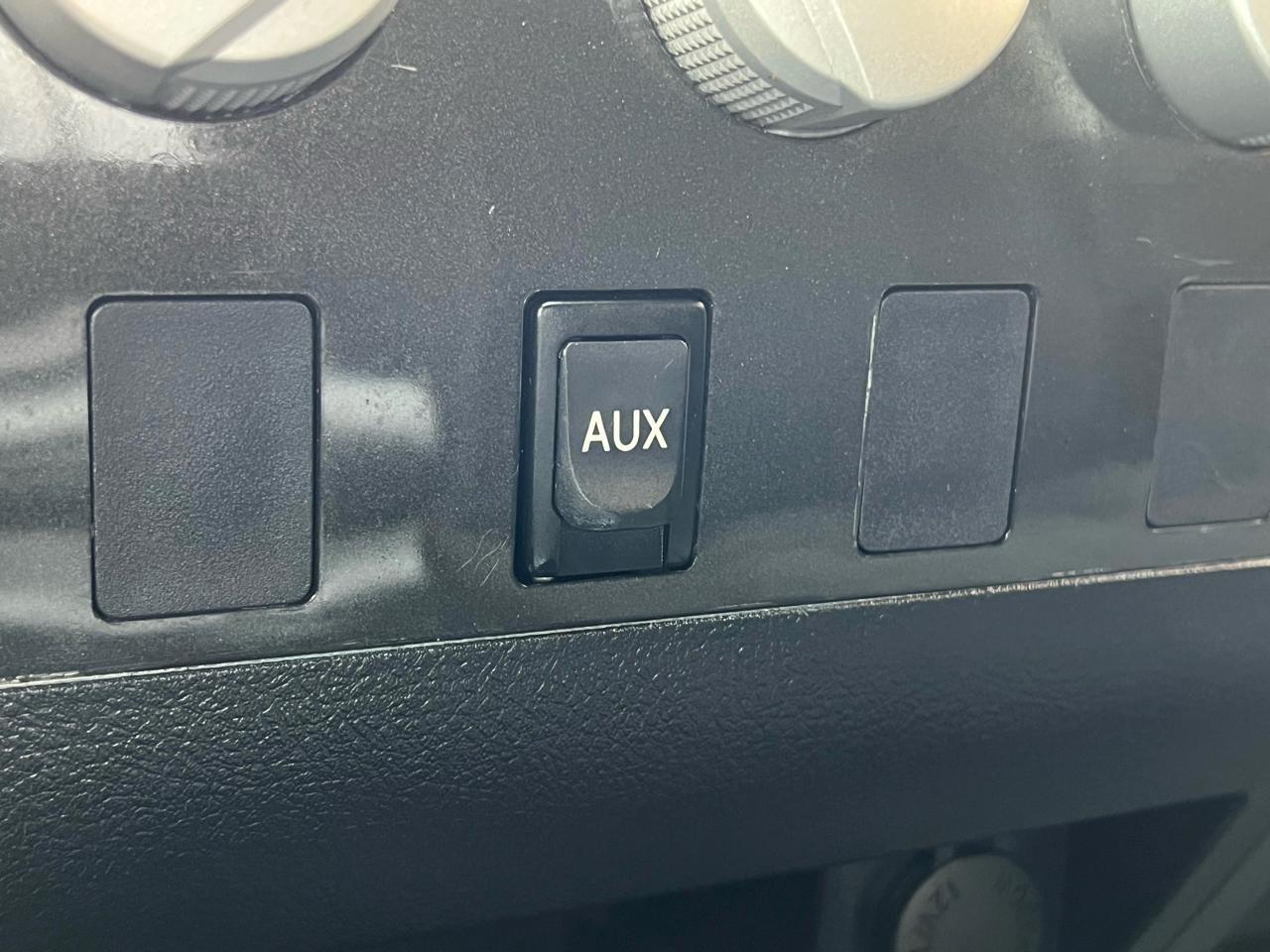 Toyota Tundra Tundra-Grade 5.7L Double Cab 4WD 2013