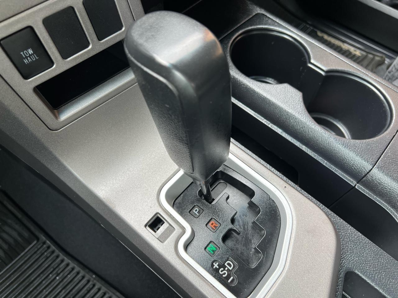 Toyota Tundra Tundra-Grade 5.7L Double Cab 4WD 2013