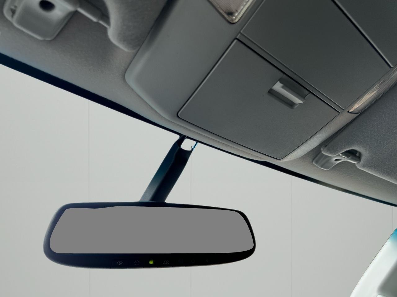 Toyota Tundra Tundra-Grade 5.7L Double Cab 4WD 2013