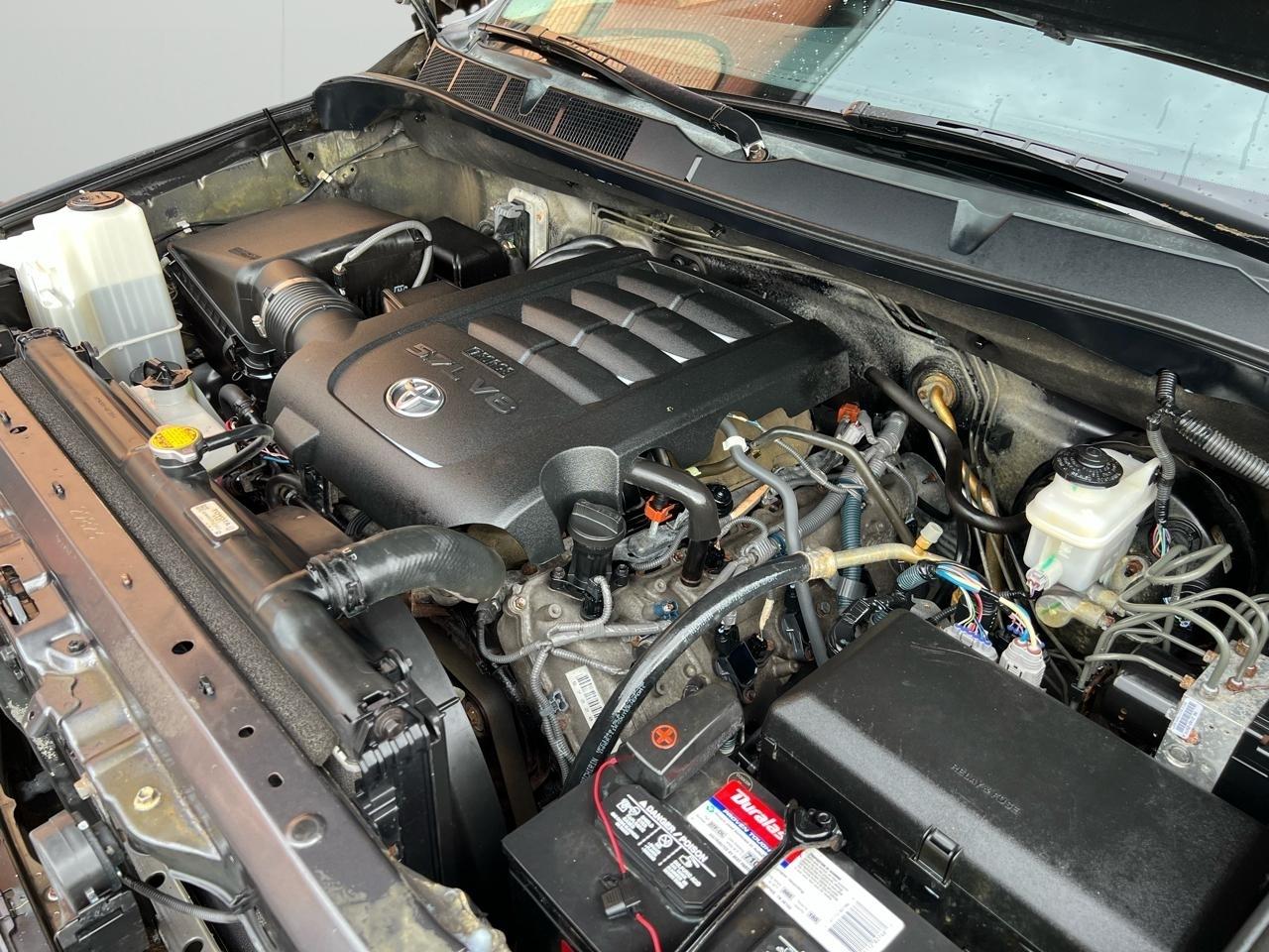 Toyota Tundra Tundra-Grade 5.7L Double Cab 4WD 2013