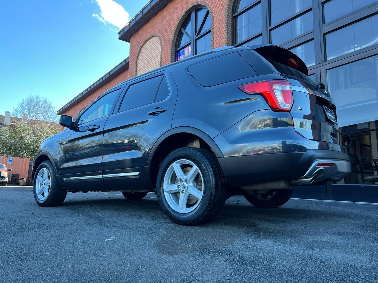 Ford Explorer XLT 4WD 2017