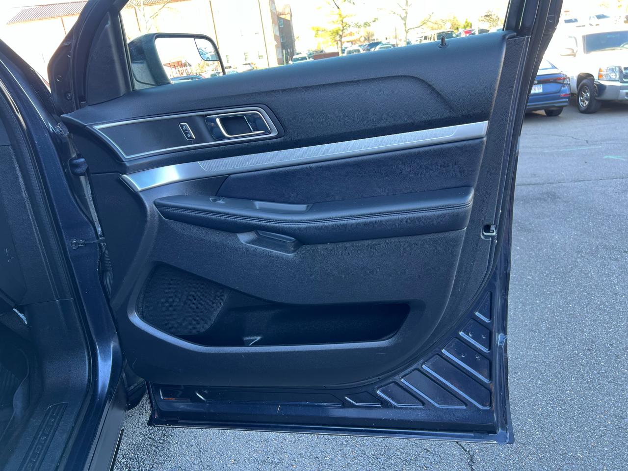 Ford Explorer XLT 4WD 2017