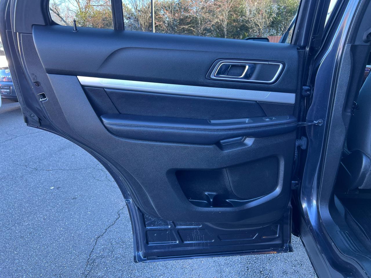 Ford Explorer XLT 4WD 2017