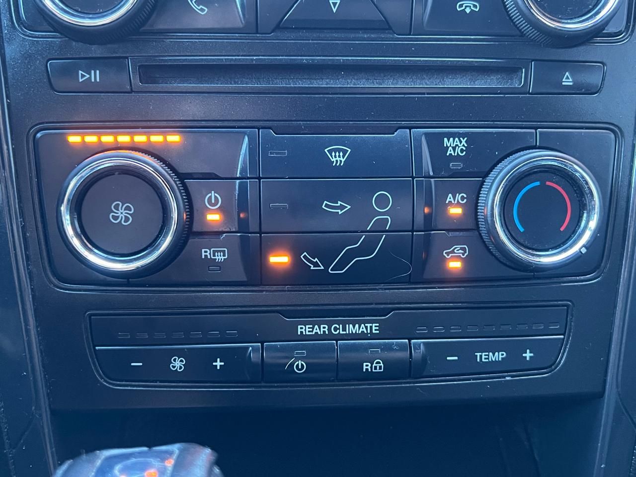 Ford Explorer XLT 4WD 2017