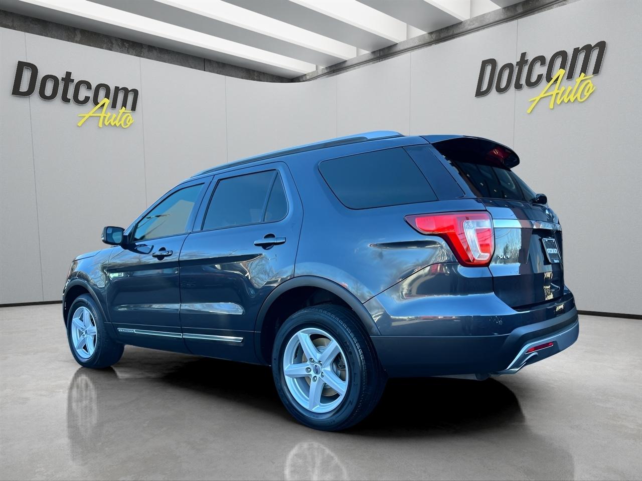 Ford Explorer XLT 4WD 2017