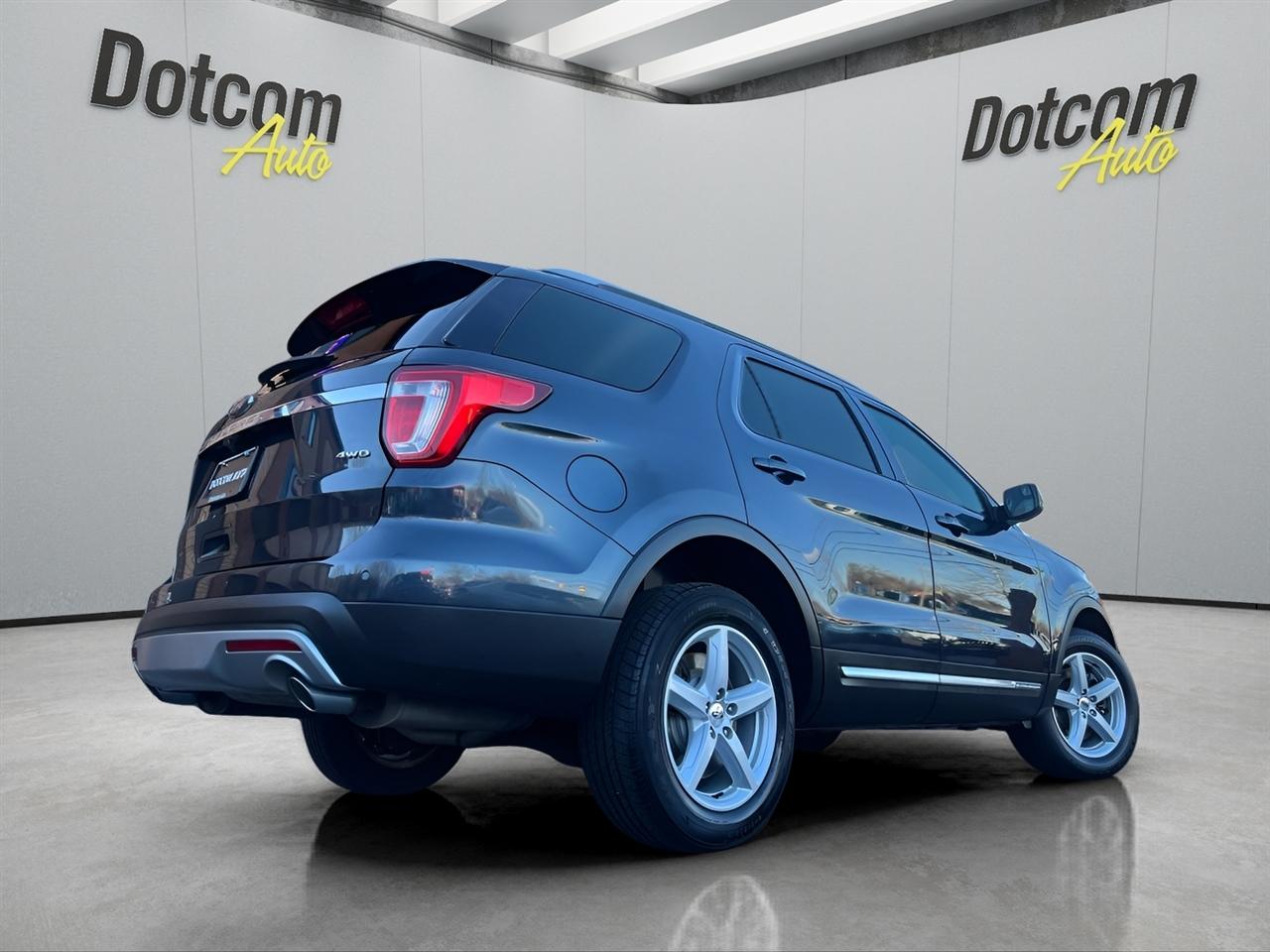 Ford Explorer XLT 4WD 2017