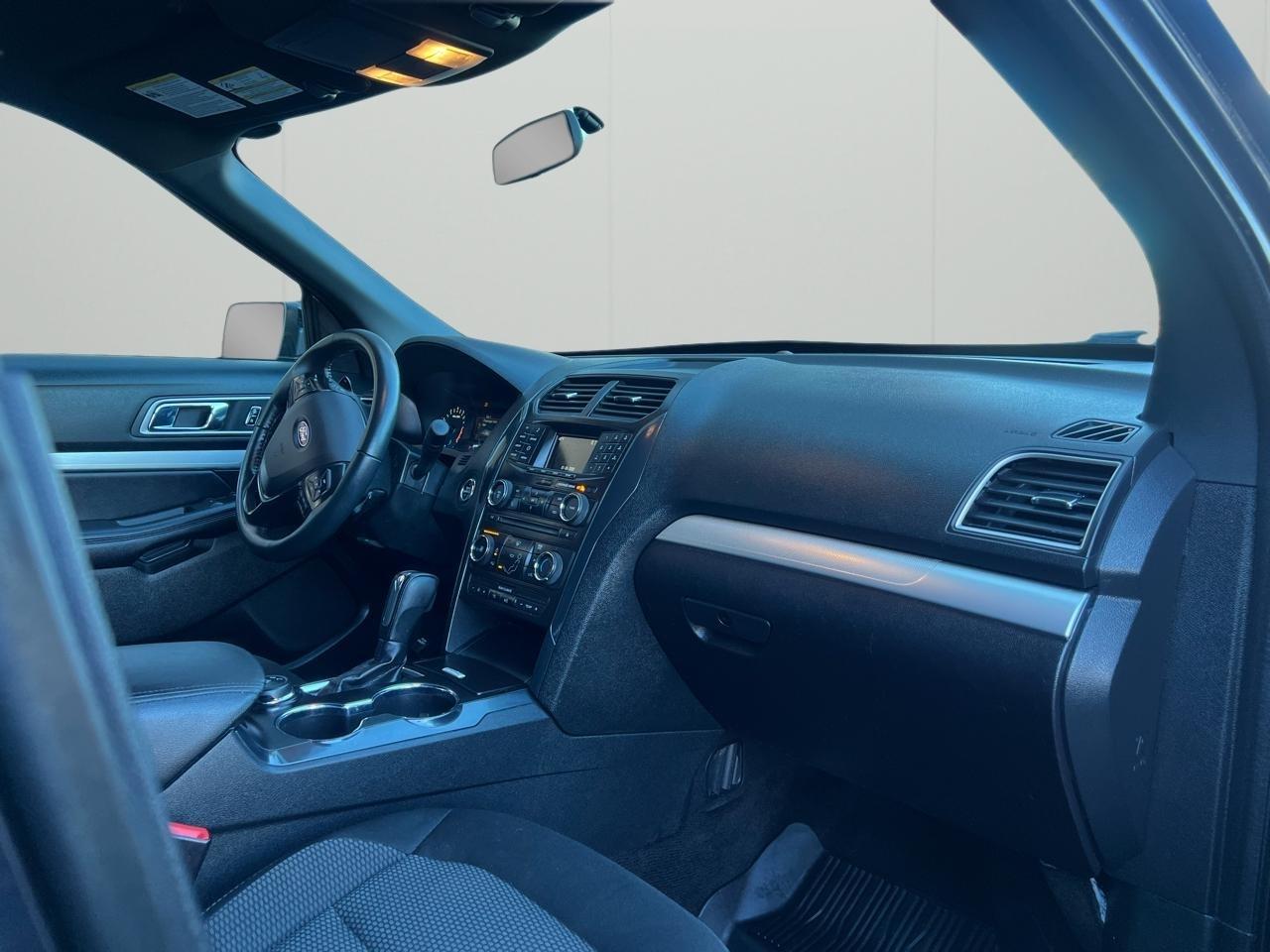 Ford Explorer XLT 4WD 2017