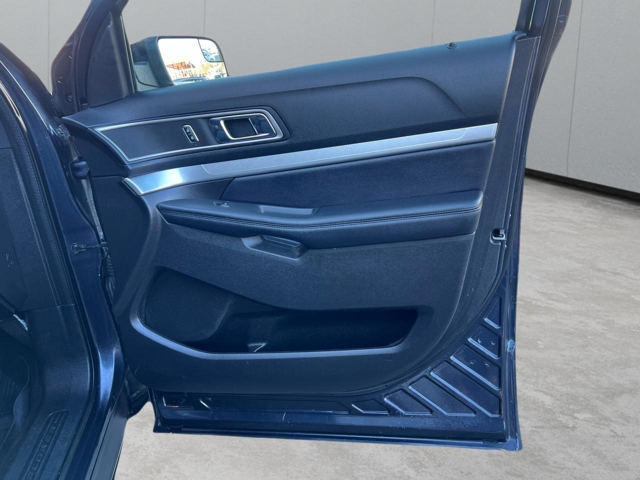 Ford Explorer XLT 4WD 2017