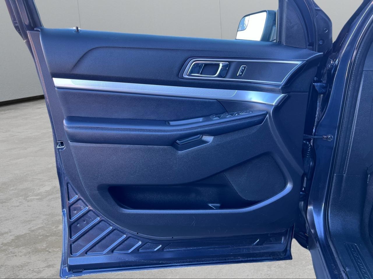 Ford Explorer XLT 4WD 2017