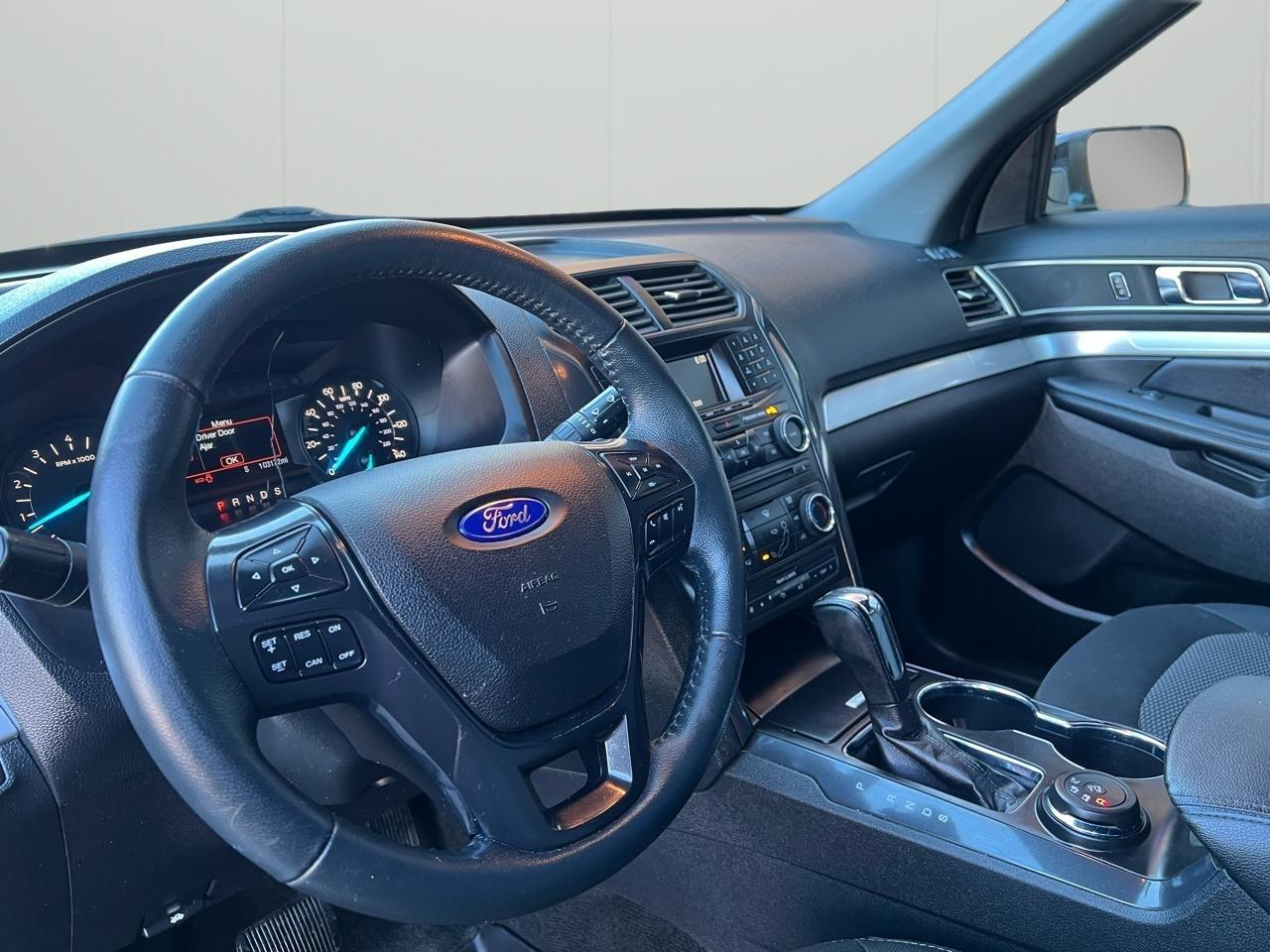 Ford Explorer XLT 4WD 2017