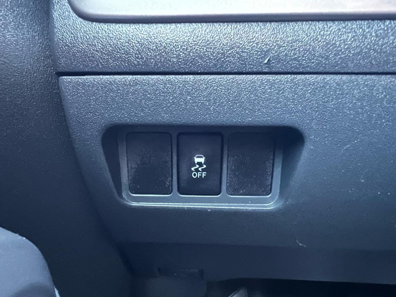 Scion xB 5-Door Wagon 5-Spd MT 2014