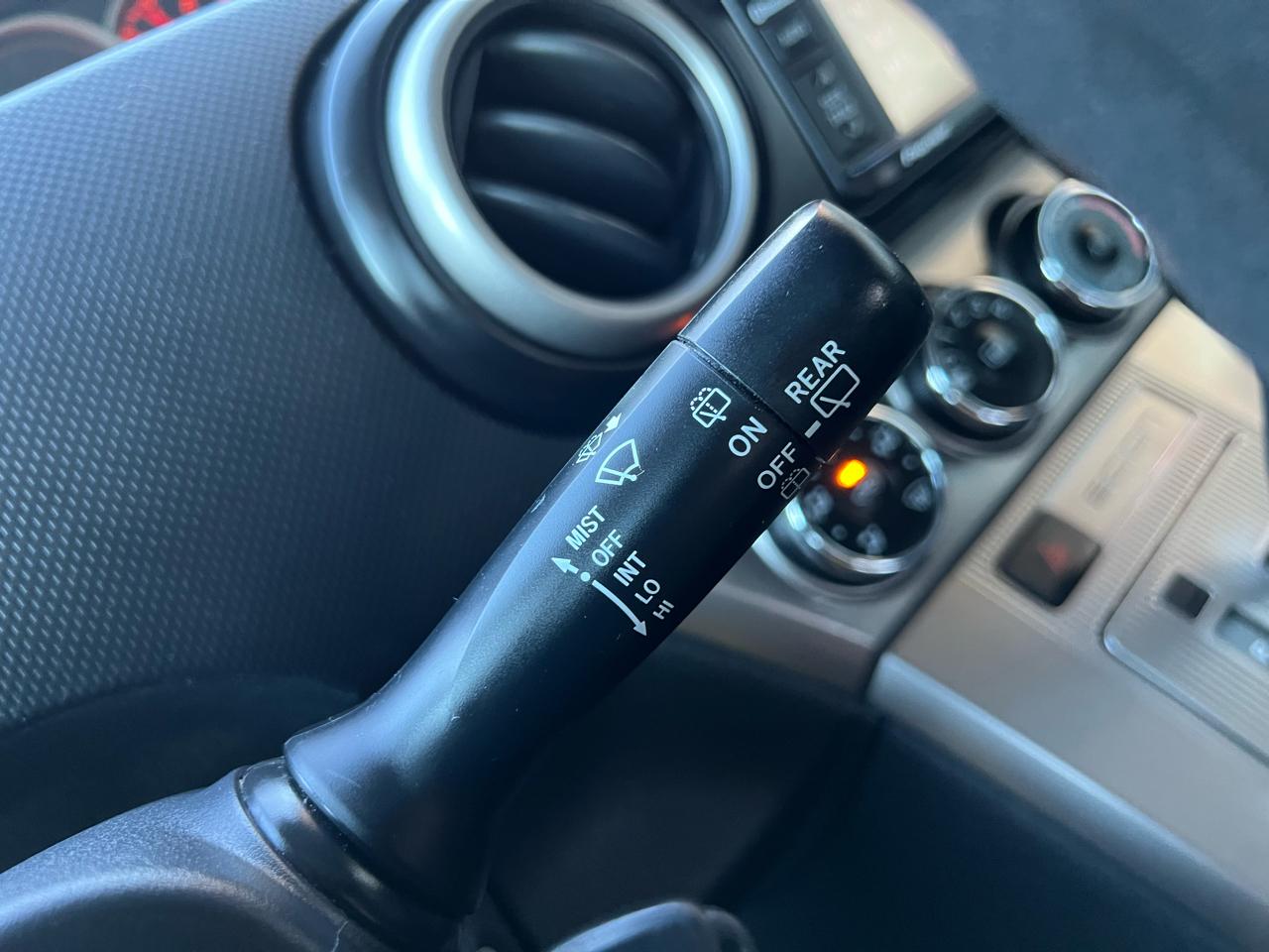 Scion xB 5-Door Wagon 5-Spd MT 2014