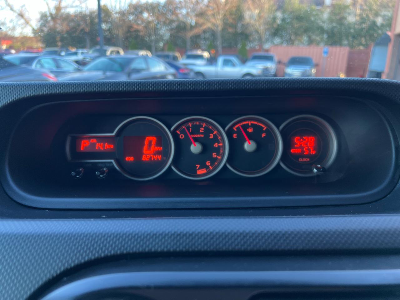 Scion xB 5-Door Wagon 5-Spd MT 2014