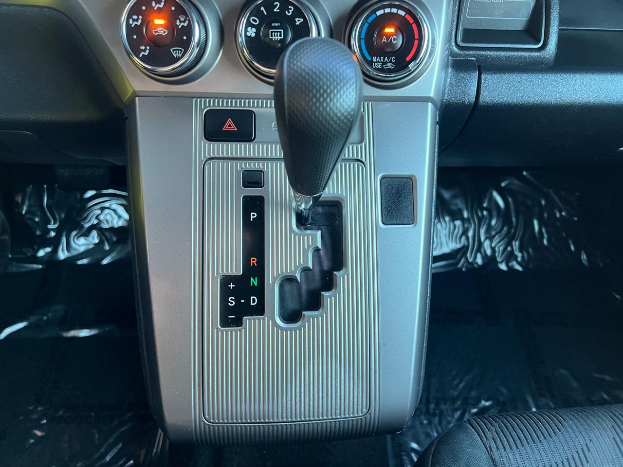 Scion xB 5-Door Wagon 5-Spd MT 2014