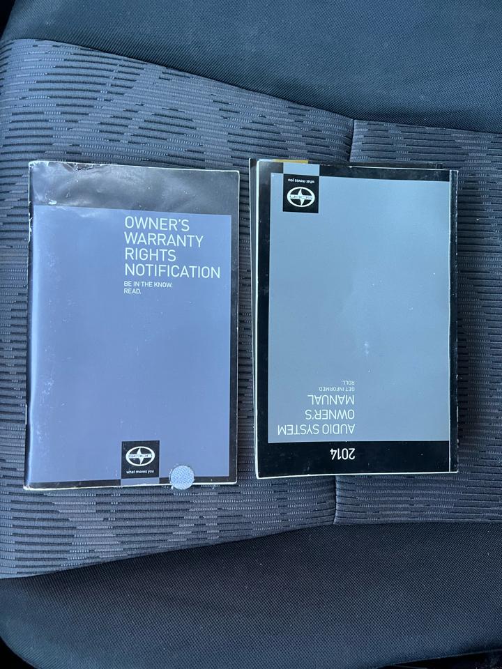 Scion xB 5-Door Wagon 5-Spd MT 2014