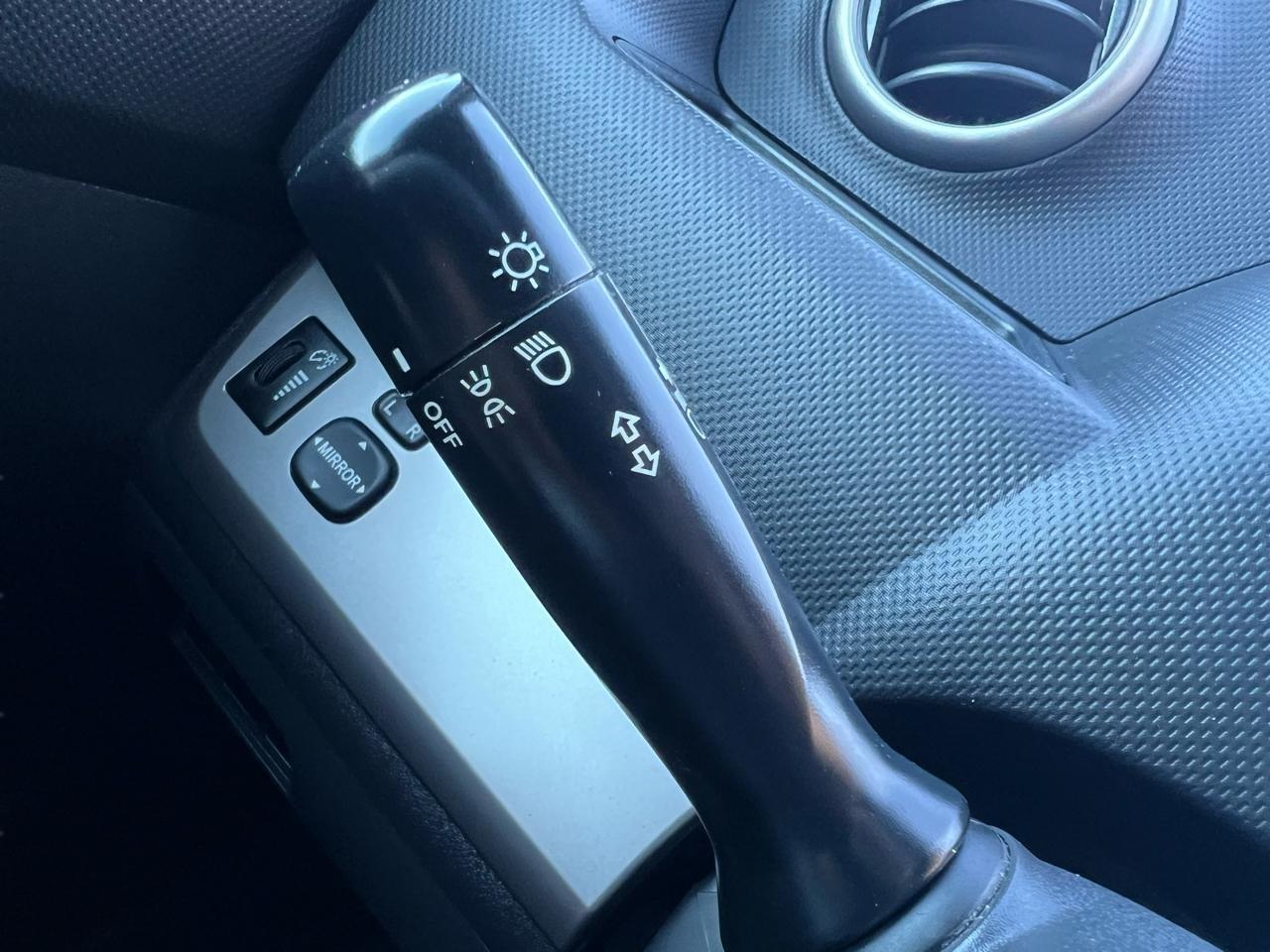 Scion xB 5-Door Wagon 5-Spd MT 2014