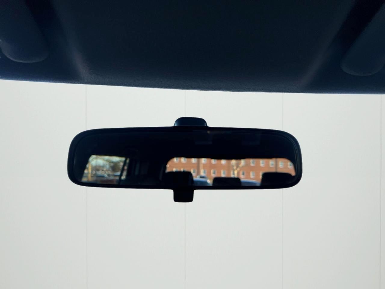 Scion xB 5-Door Wagon 5-Spd MT 2014