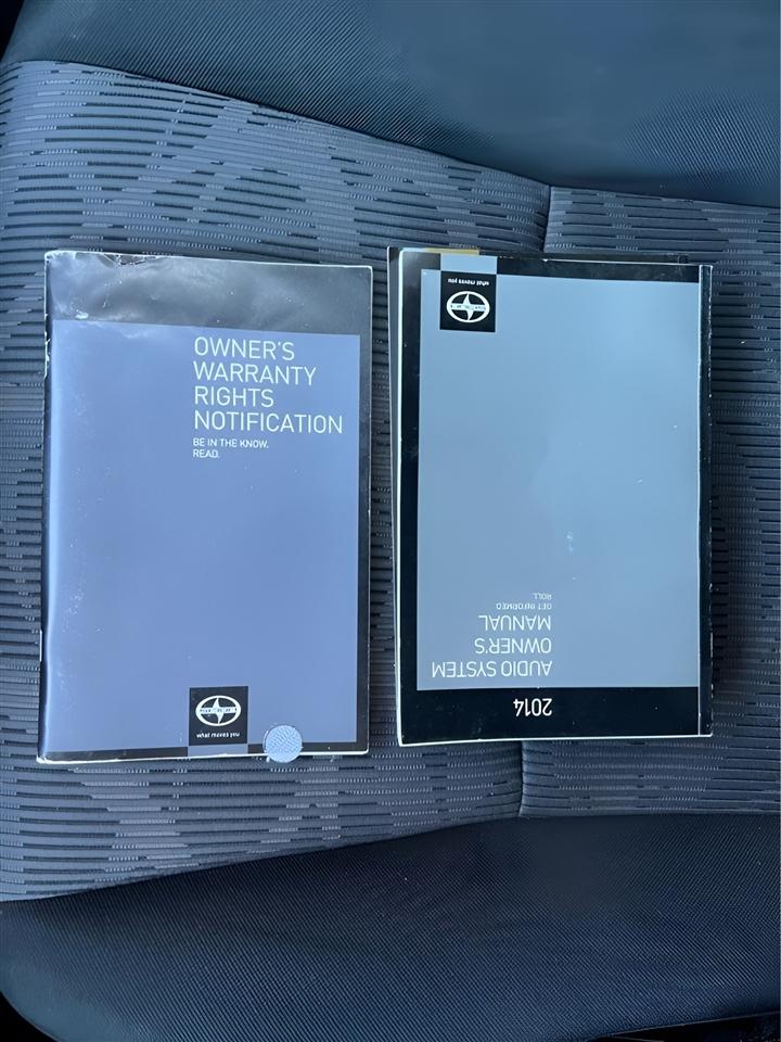 Scion xB 5-Door Wagon 5-Spd MT 2014