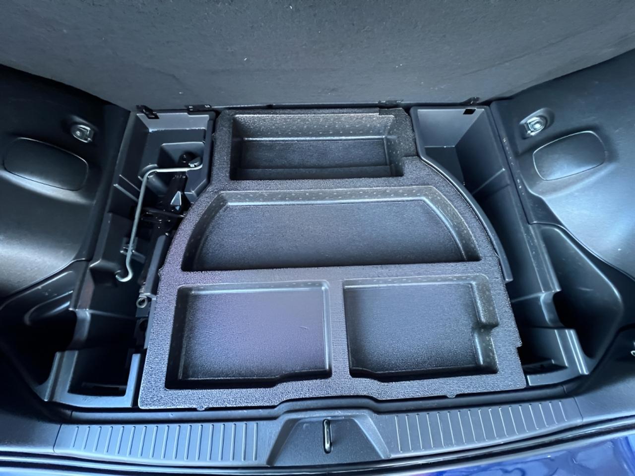 Scion xB 5-Door Wagon 5-Spd MT 2014