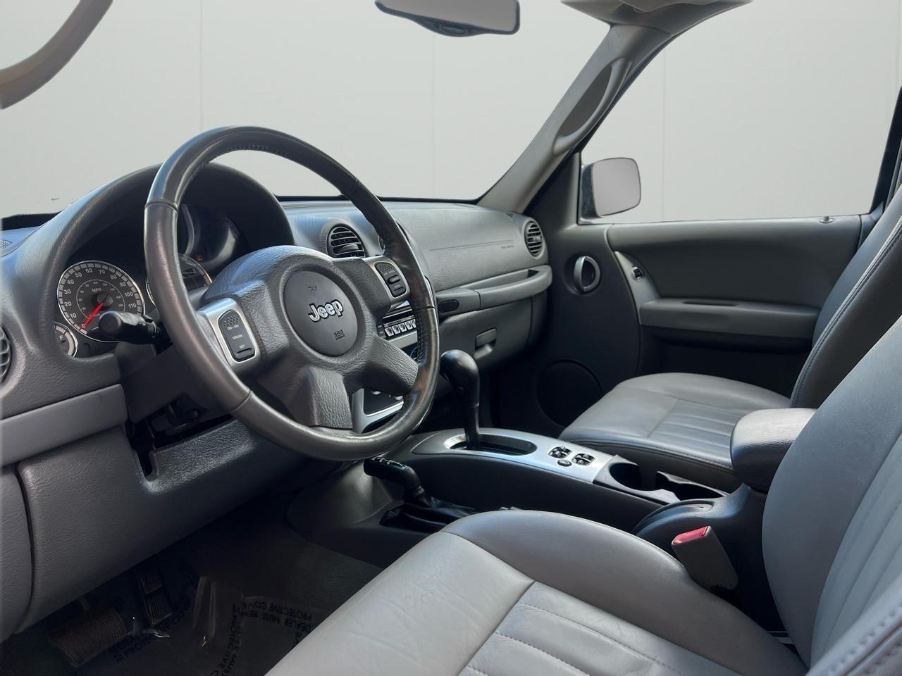 Jeep Liberty Limited 4WD 2005