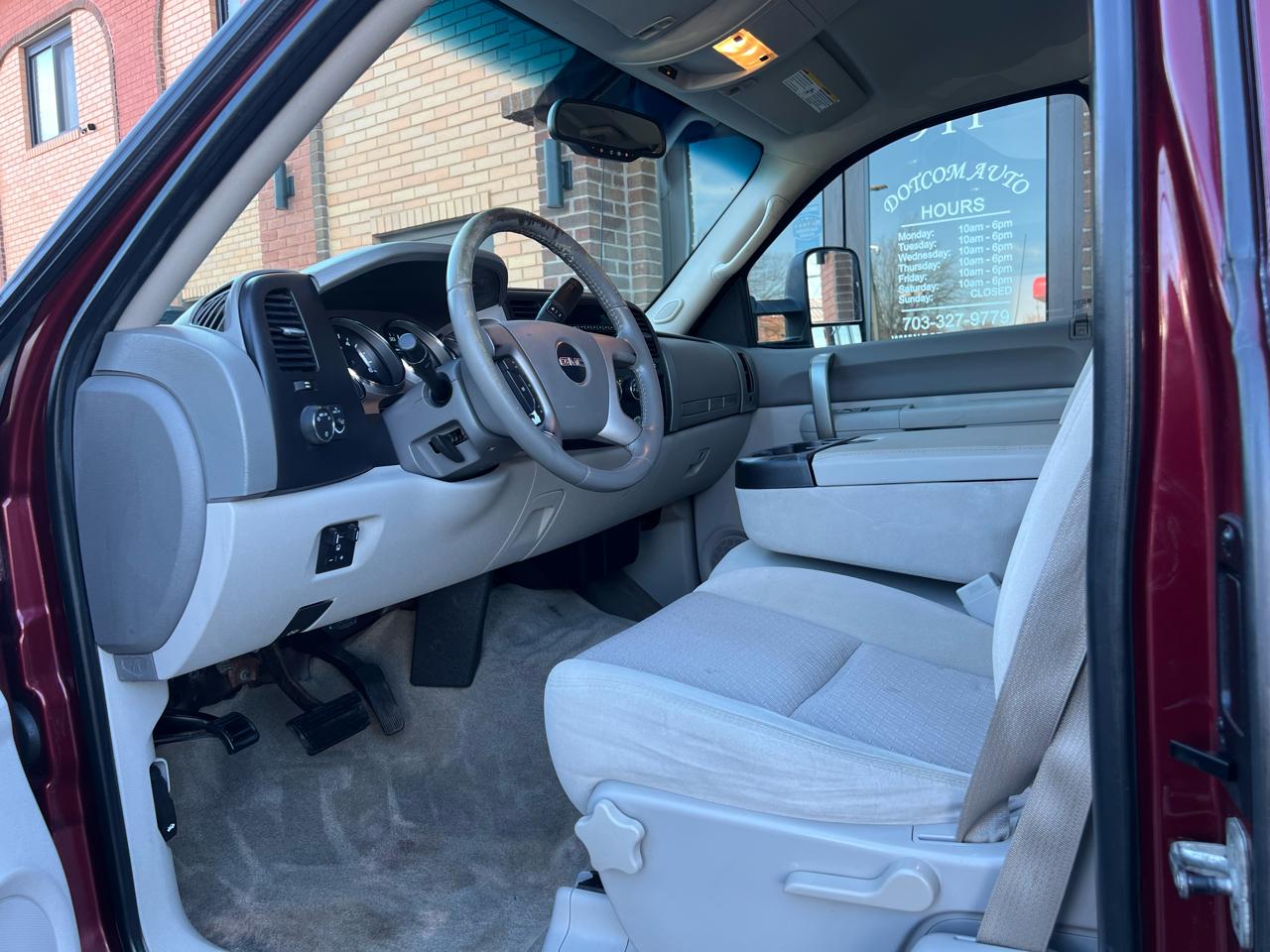 GMC Sierra 2500HD SLE Ext. Cab Long Box 4WD 2009