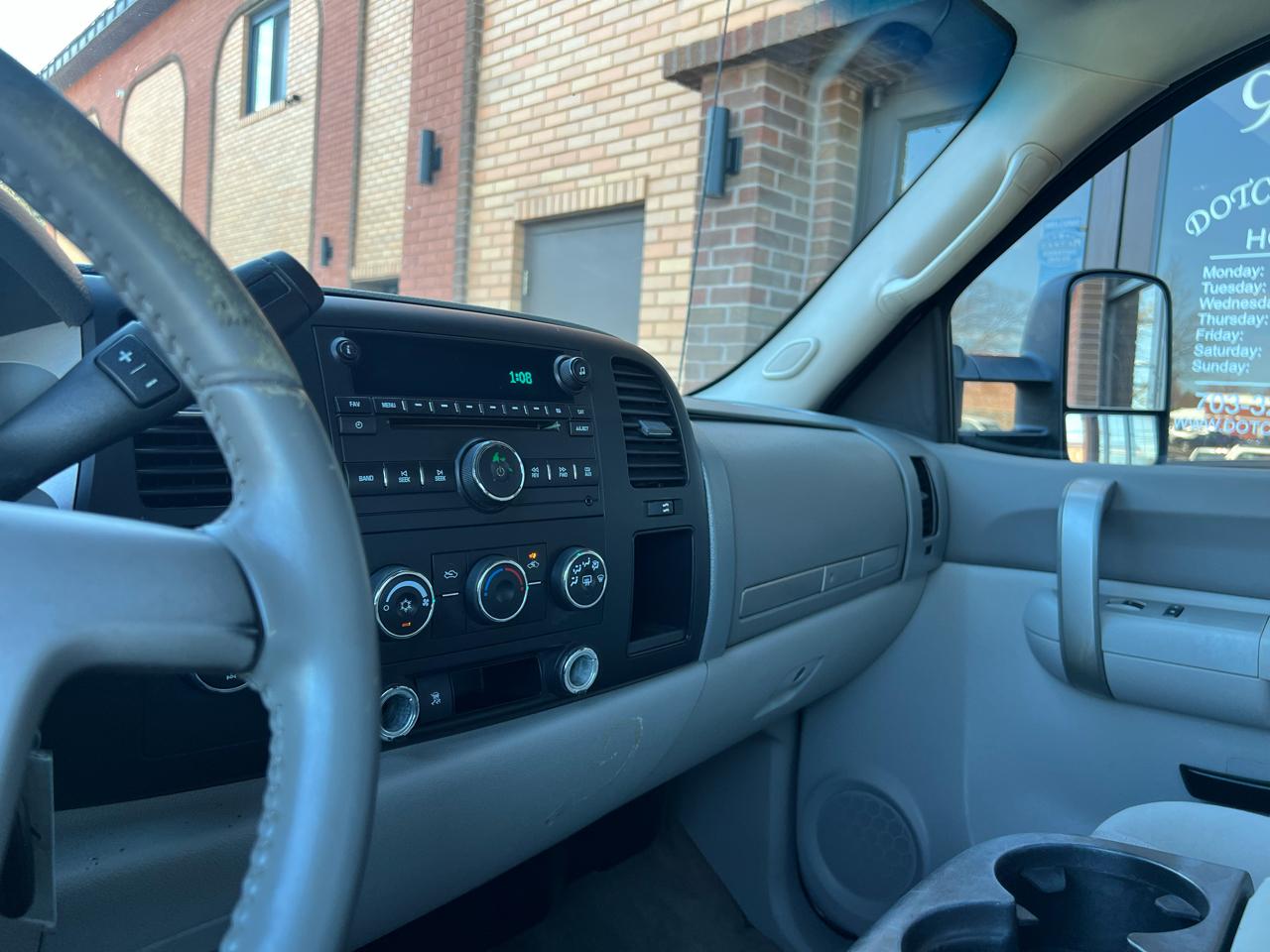 GMC Sierra 2500HD SLE Ext. Cab Long Box 4WD 2009