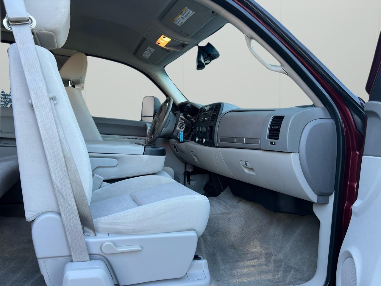 GMC Sierra 2500HD SLE Ext. Cab Long Box 4WD 2009