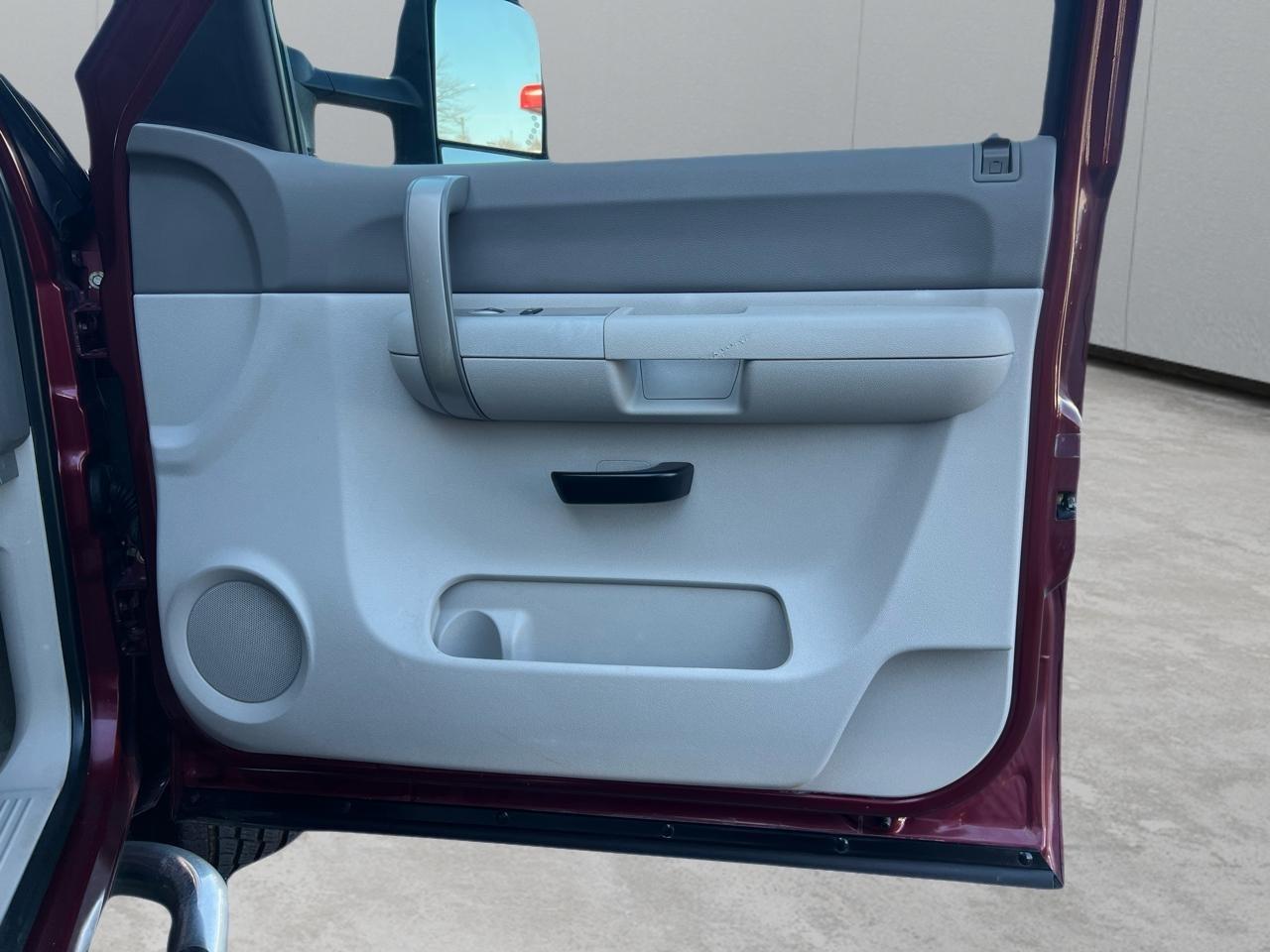 GMC Sierra 2500HD SLE Ext. Cab Long Box 4WD 2009