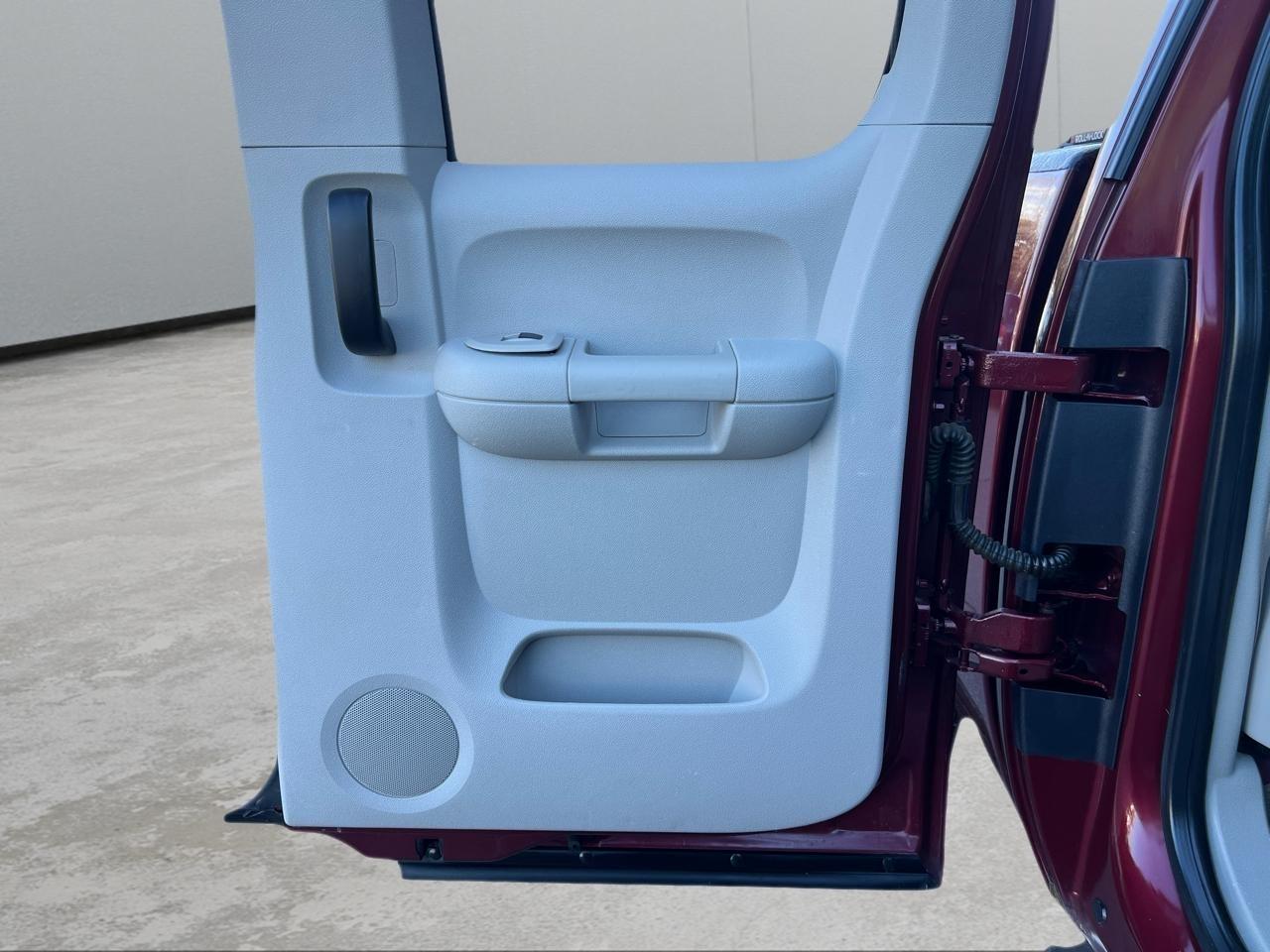 GMC Sierra 2500HD SLE Ext. Cab Long Box 4WD 2009