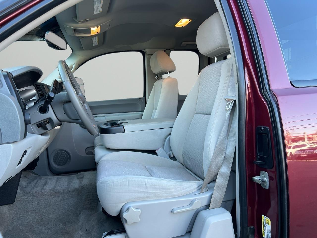 GMC Sierra 2500HD SLE Ext. Cab Long Box 4WD 2009