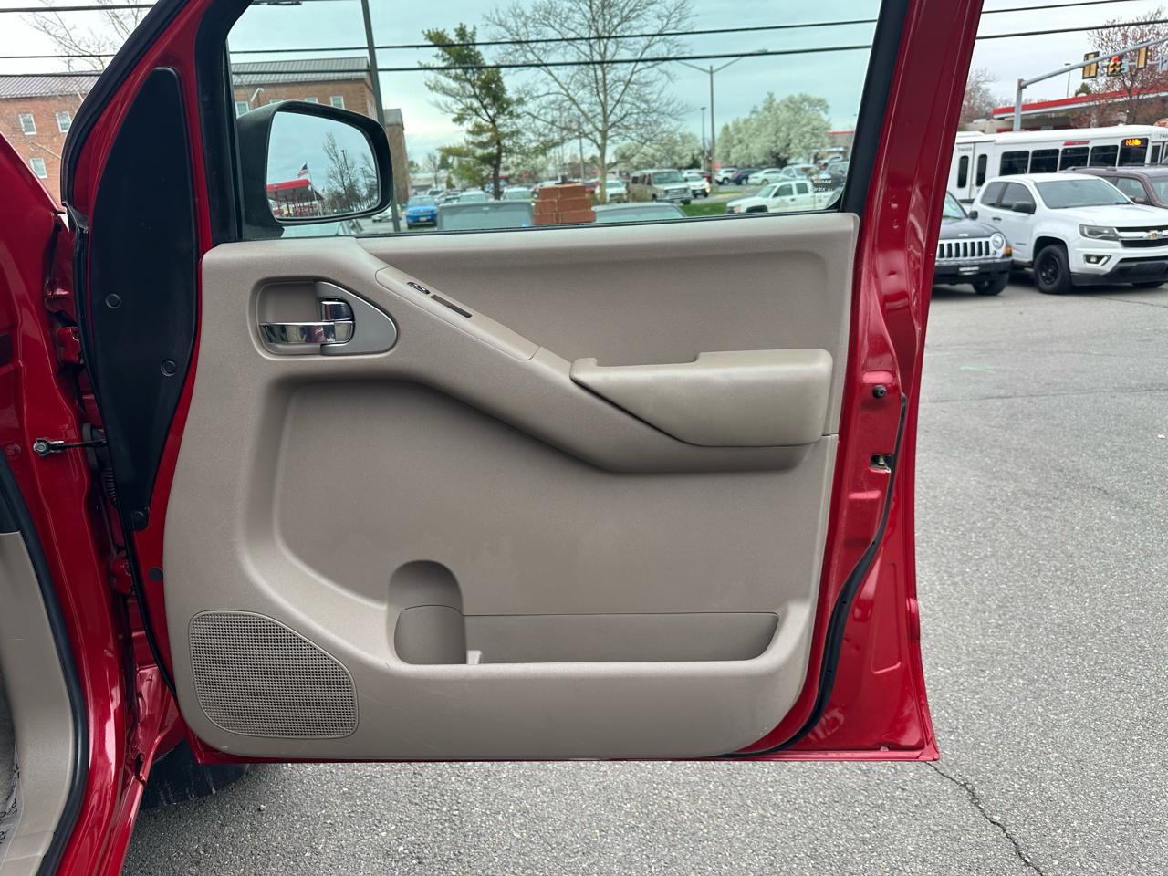 Nissan Frontier LE King Cab 4WD 2009