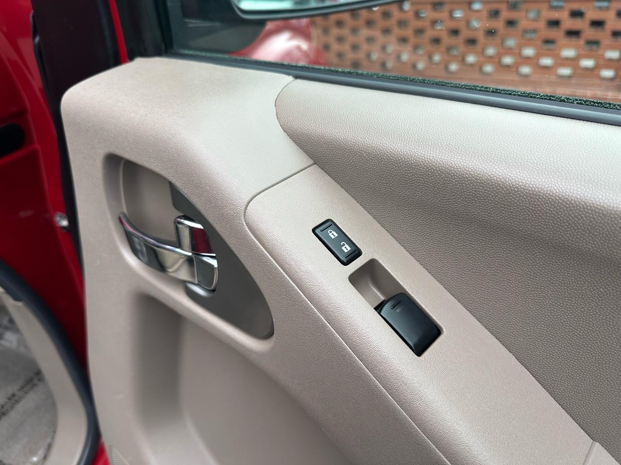 Nissan Frontier LE King Cab 4WD 2009