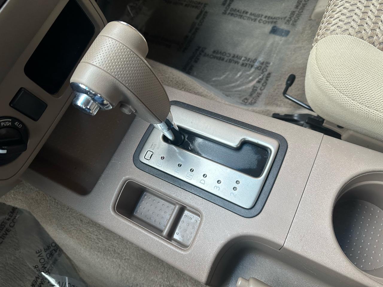 Nissan Frontier LE King Cab 4WD 2009