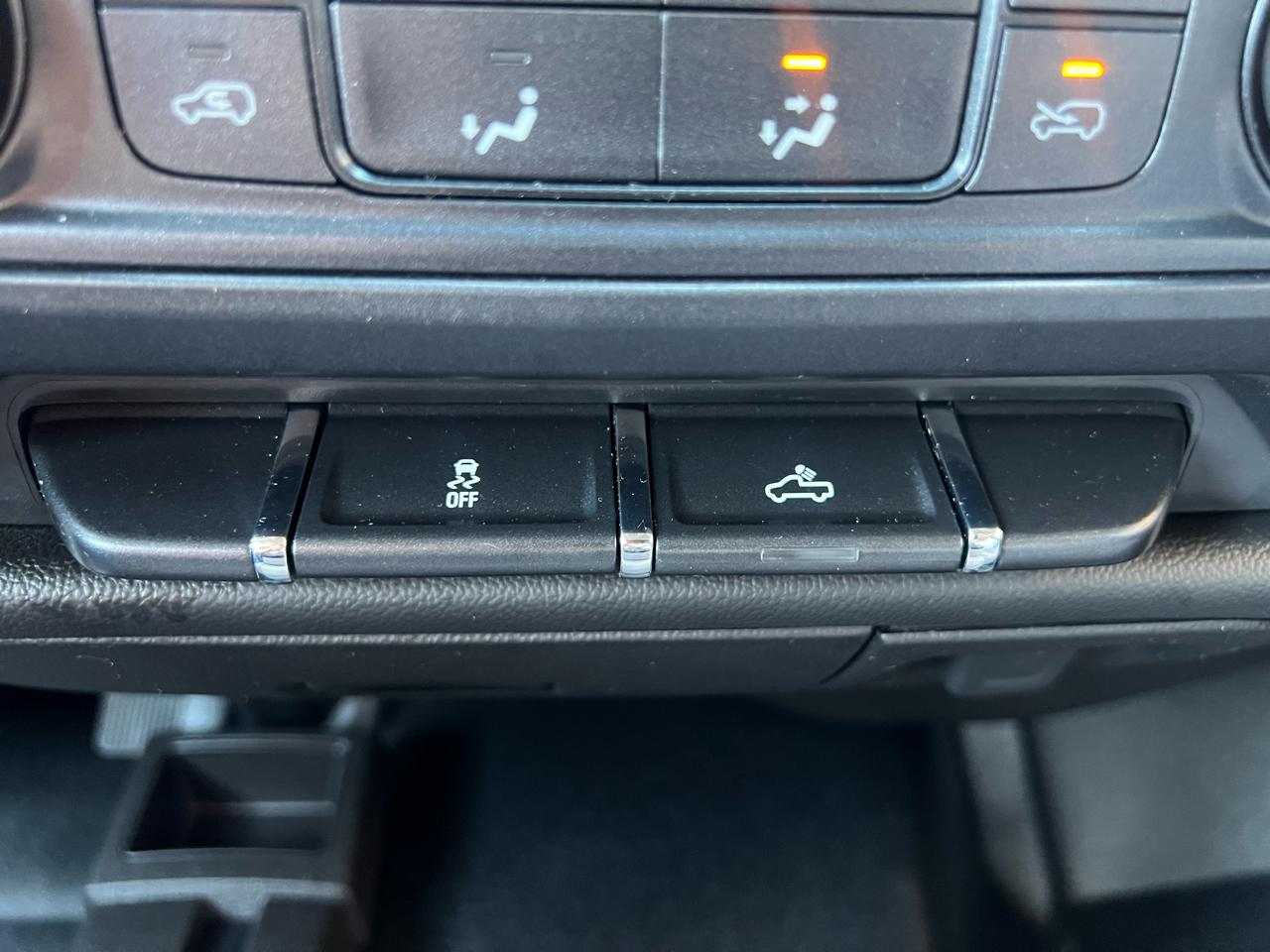 Chevrolet Silverado 1500 Work Truck Short Box 4WD 2016