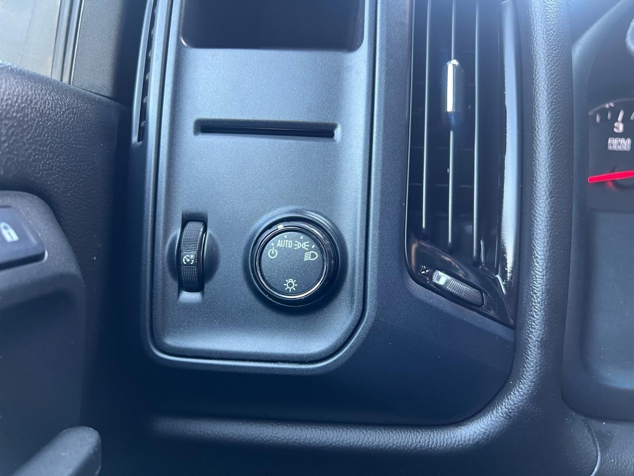 Chevrolet Silverado 1500 Work Truck Short Box 4WD 2016