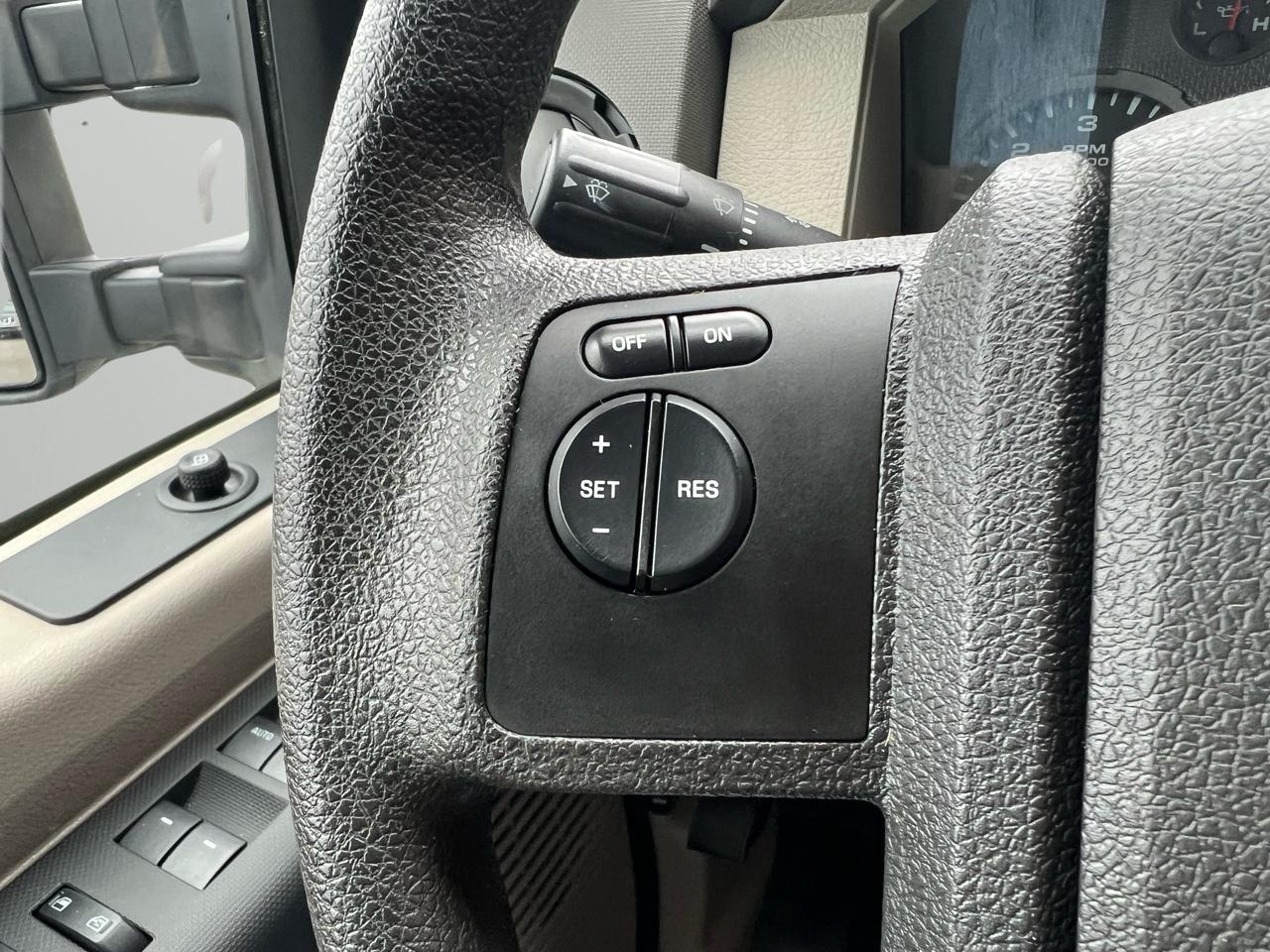 Ford F-350 SD XLT Crew Cab Long Bed 4WD 2008